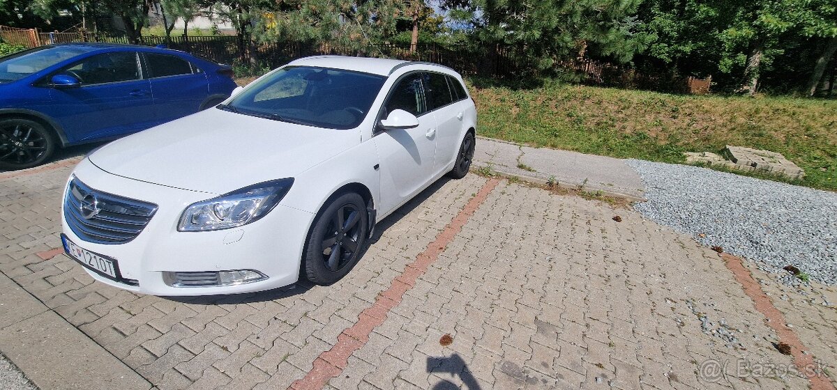 Insignia Sports Tourer SW - 3