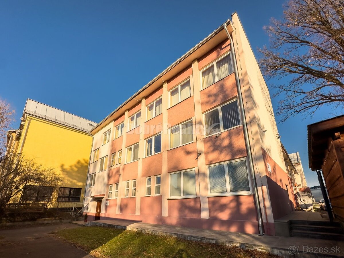 PREDAJ: Polyfunkčný objekt Sokolovňa, 1395 m2, Brezno - 3