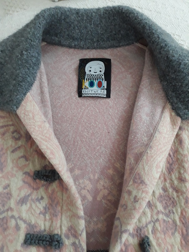 Predám veľmi teplý, krásny dámsky sveter "S" - 3