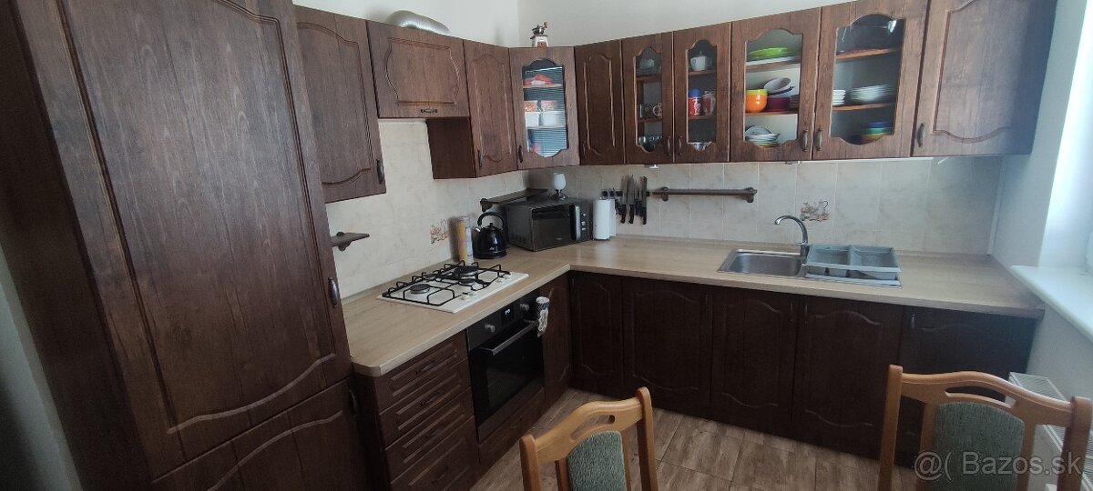 Prenájom 3-izbový byt - 3