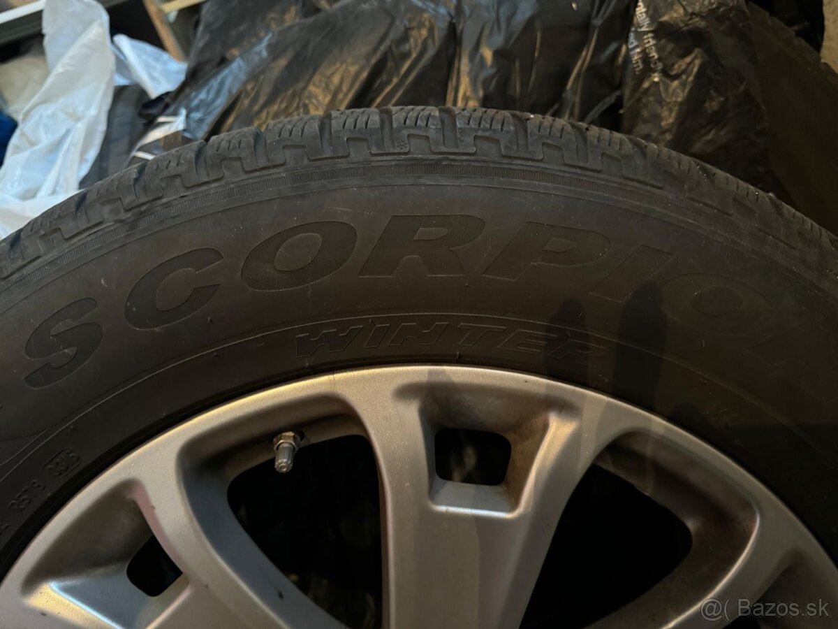 Predám 4 ks elektrony obute na Pirelli SCORPION WINTER - 3