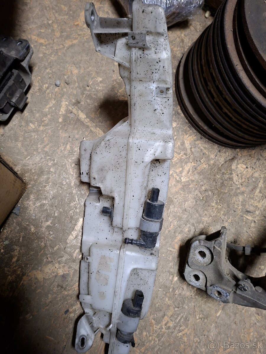 Nadržka ostrekovačov audi a6 c6 - 3