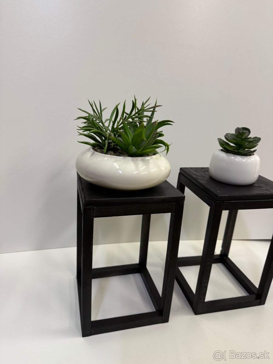 Sada drevených stojanov na kvety . - 3