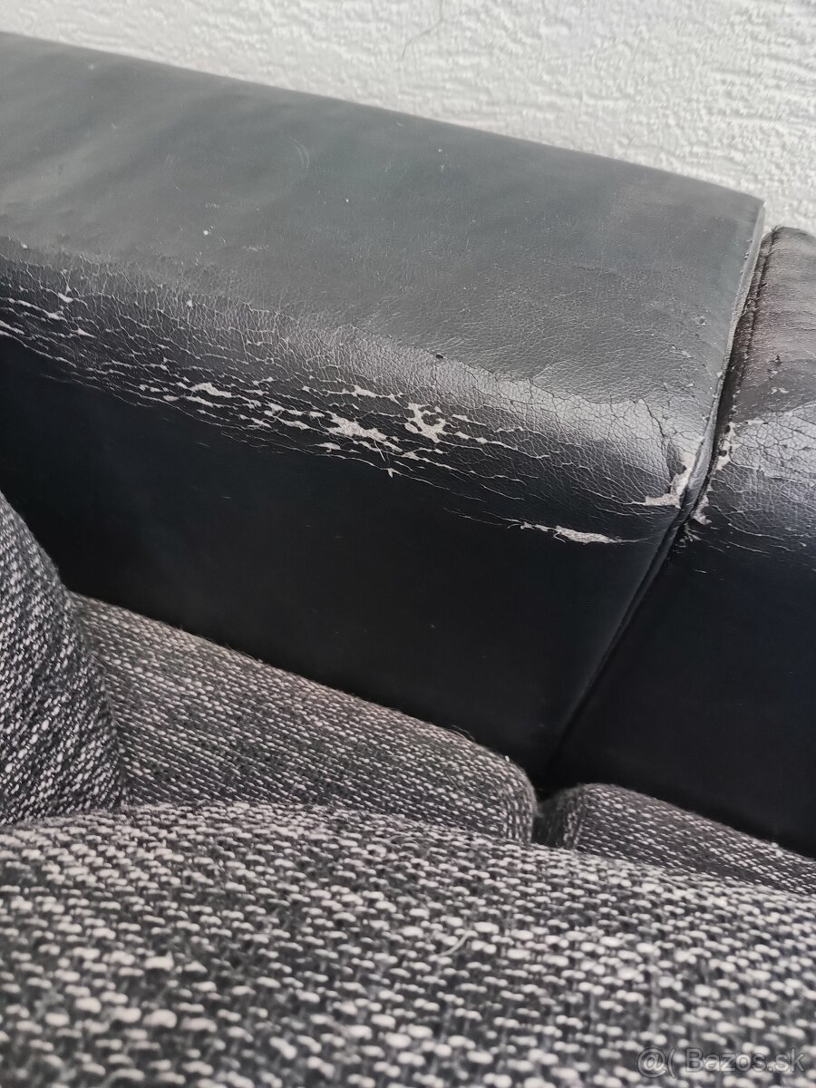 Sedačka so stolíkom - 3