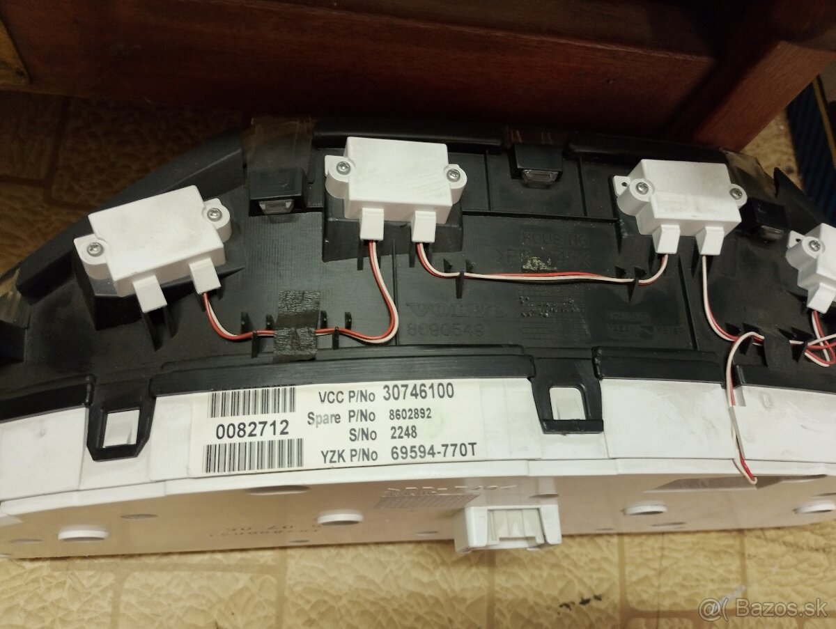 Volvo S60,S80,V70,XC70 budiky P2 - 3