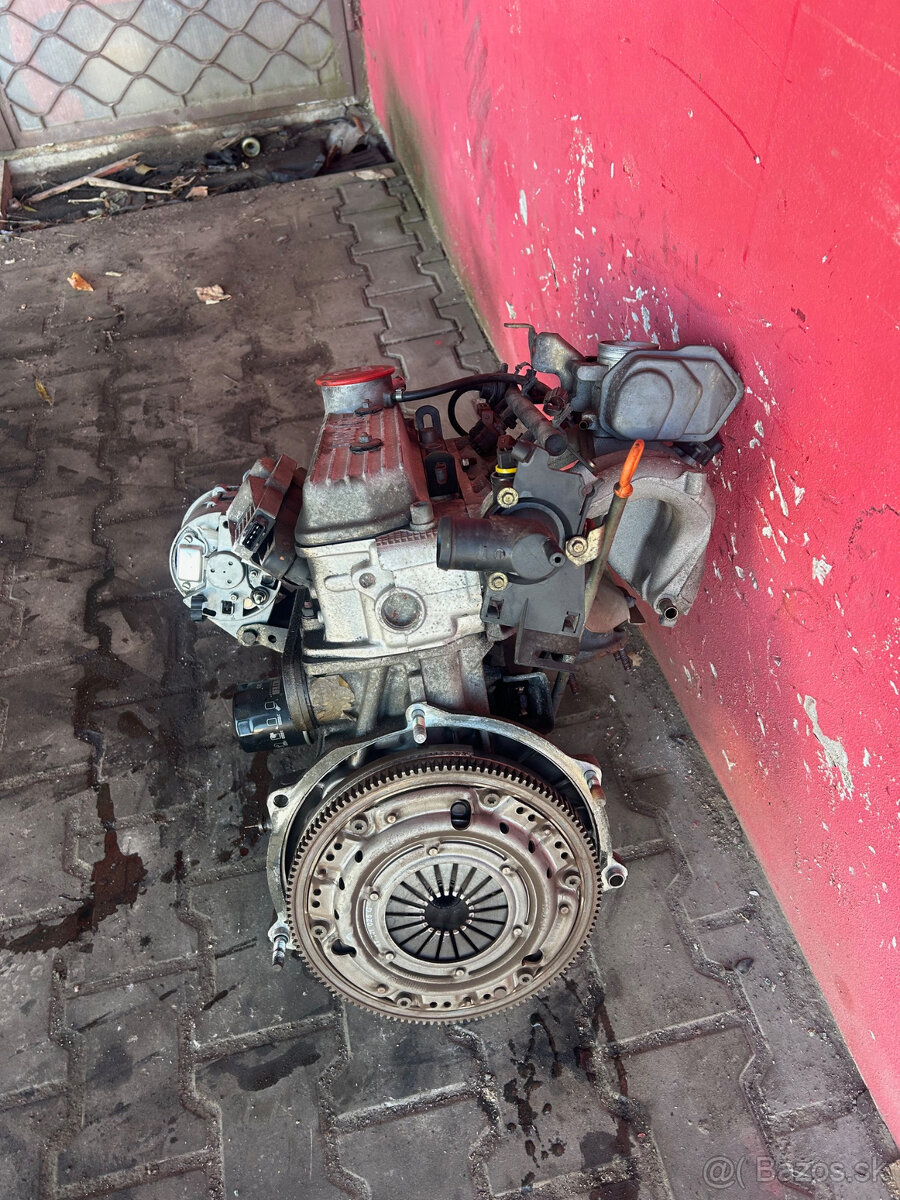 Motor 1,3 MPI Škoda Felicia 781.135M kompletní - 3