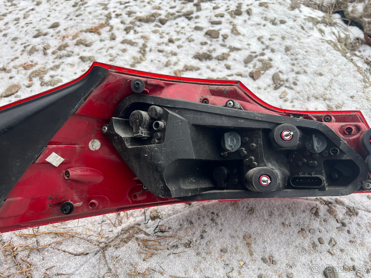 Opel insignia MK1 kombi zadné pravé svetlo - 3