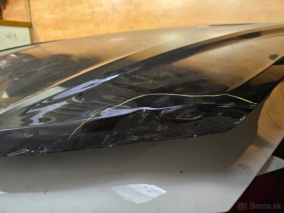 VW Touareg 2018- predná kapota - 3