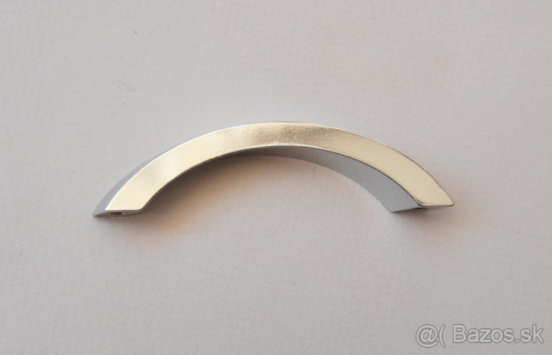 Vešiaky, úchytky, kolieska - 3