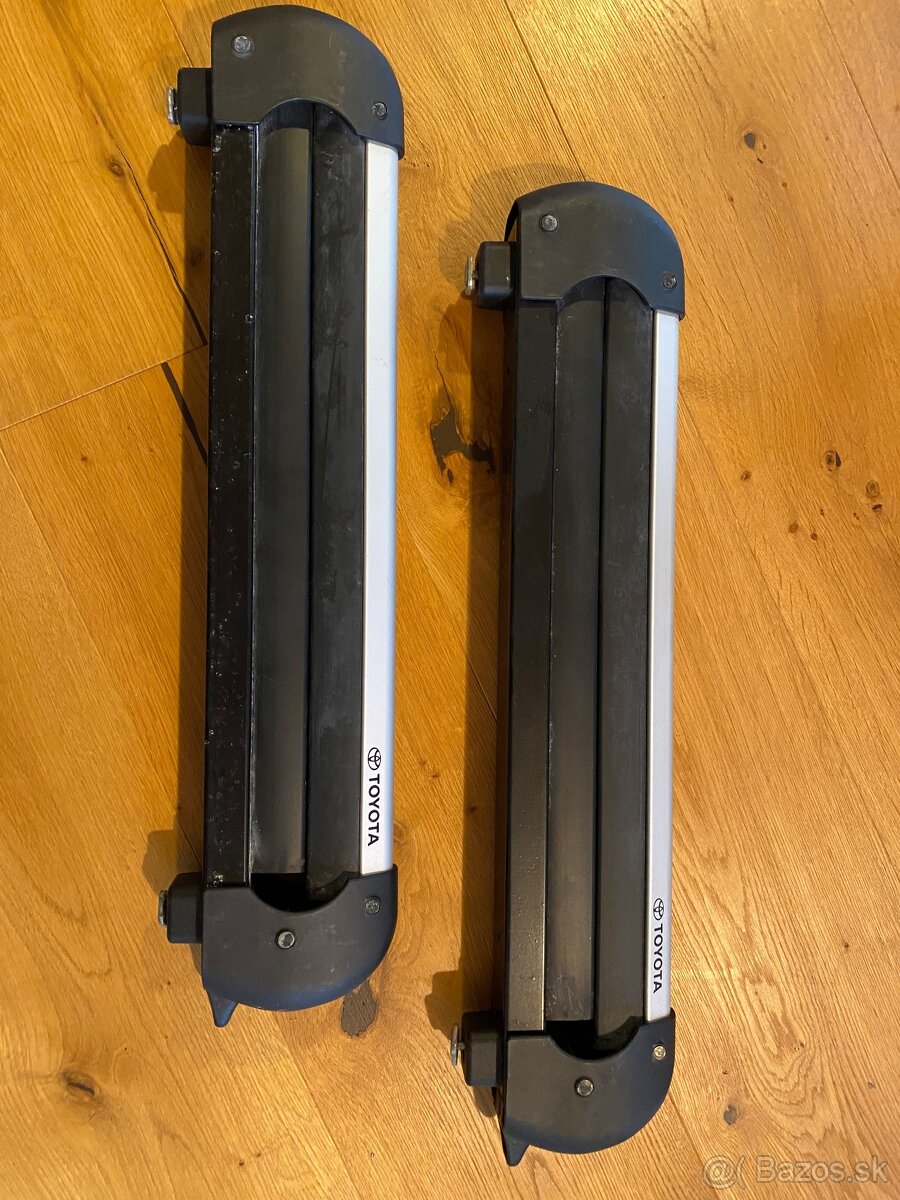 Predám nosič na 4 páry lyží - 3