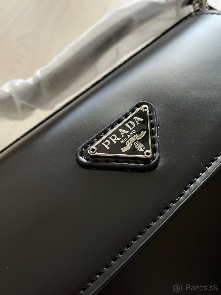 Prada čierna kabelka - 3