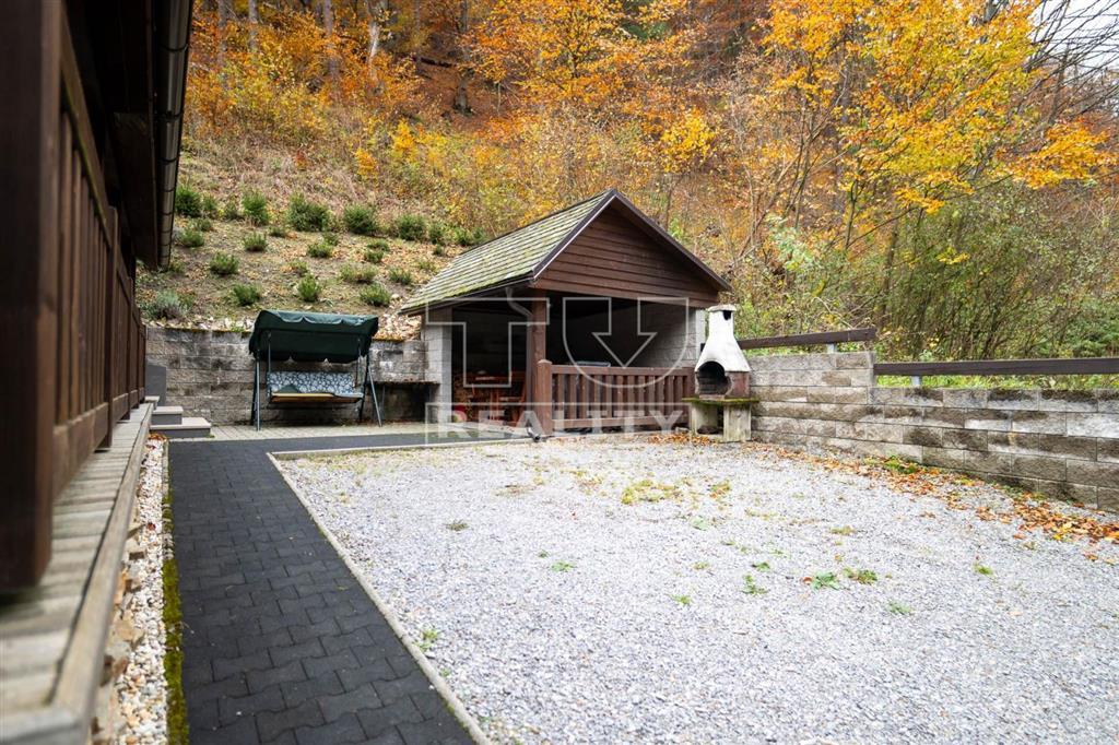 Unikátna rekreačná chata v srdci Malej Fatry, v... - 3