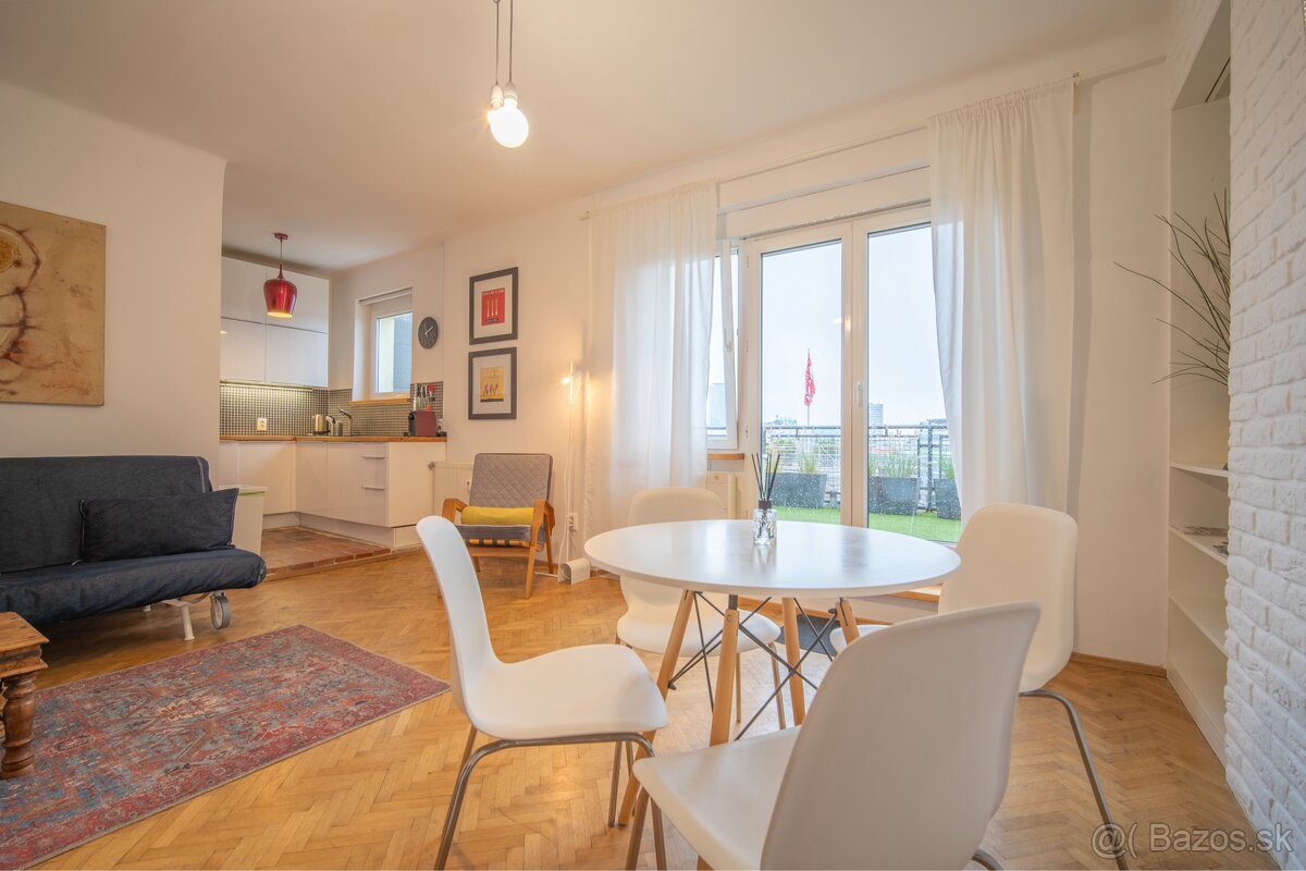 PREDAJ 2 izbový byt s veľkou terasou , Staré Mesto, Panenská - 3