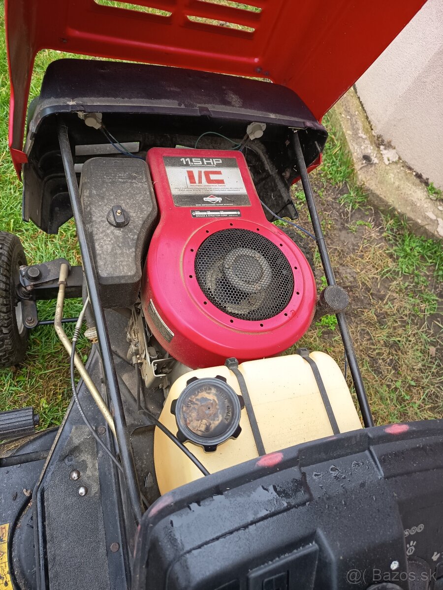 Traktorová kosacka MTD - 3