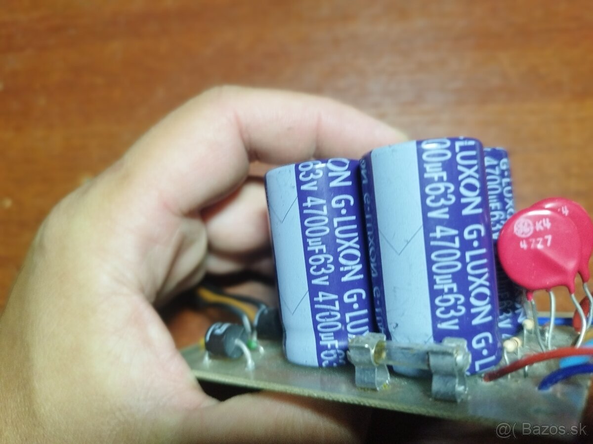 Zdroje zosilňovača - 3