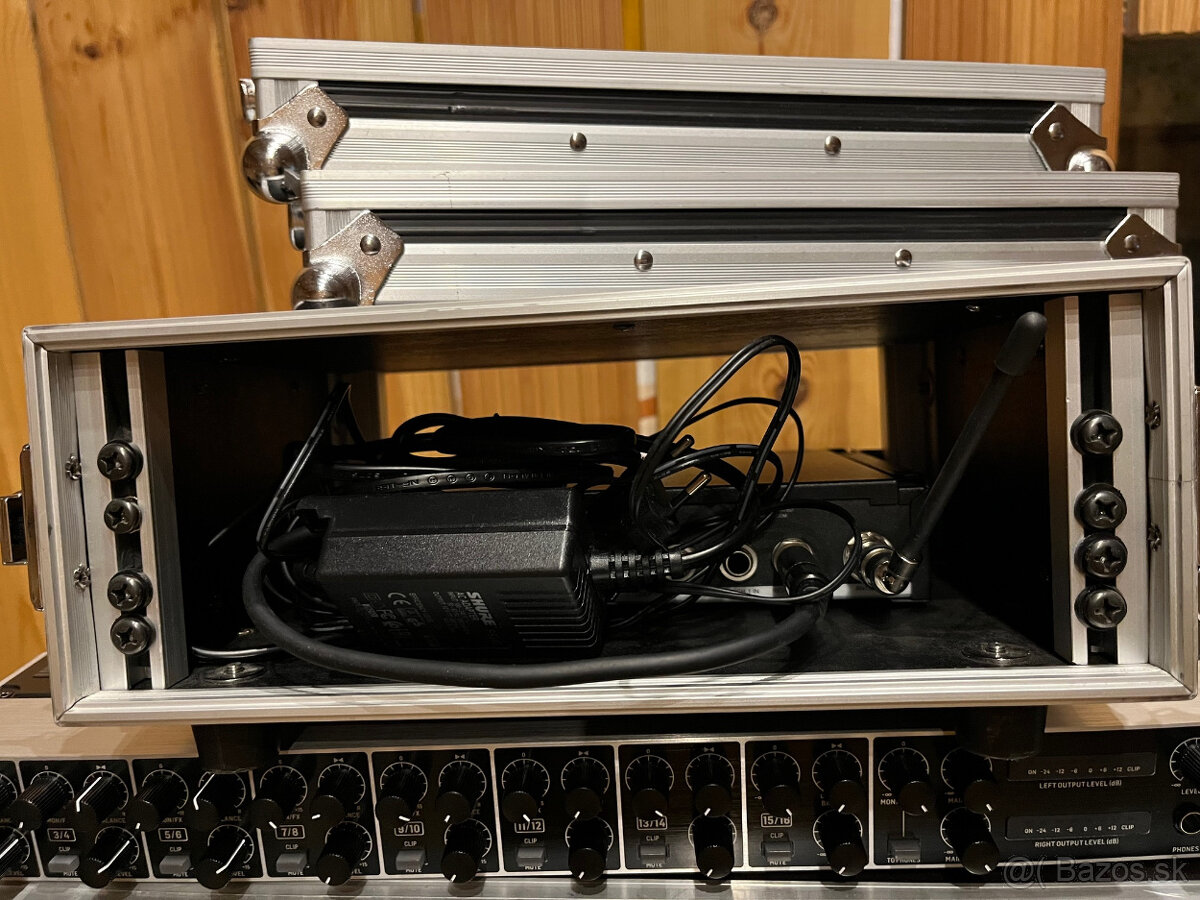 1/2 rack case na in ear - 3