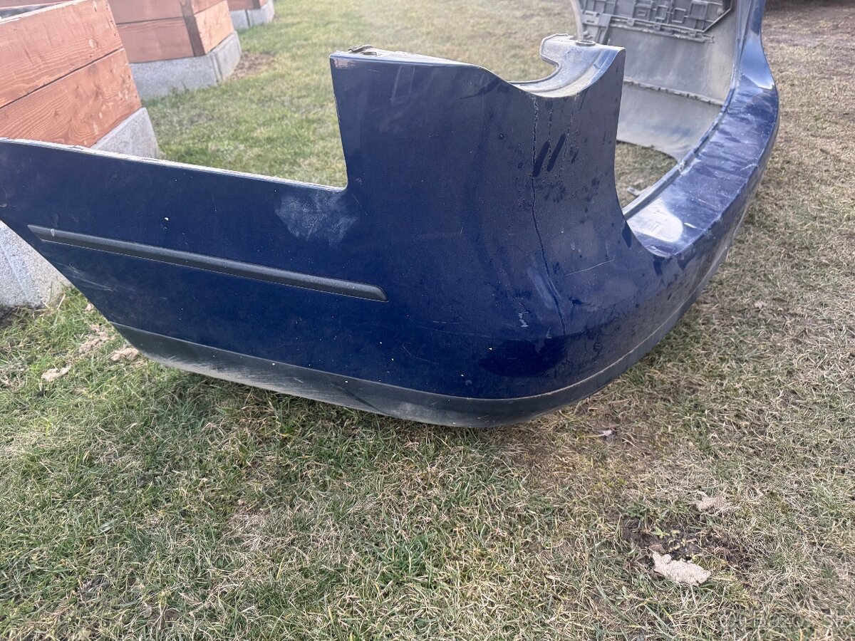 Zadný naraznik vw passat b6 combi - 3