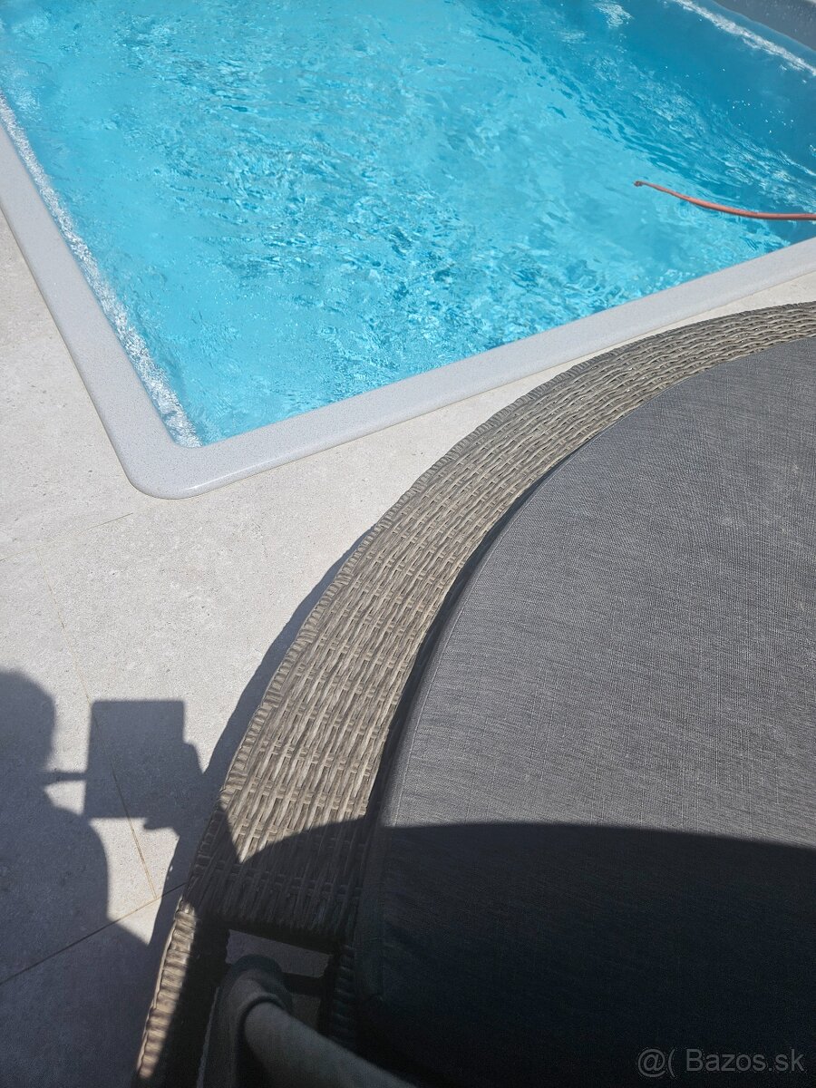 Krásna záhradná ratanová posteľ - 3