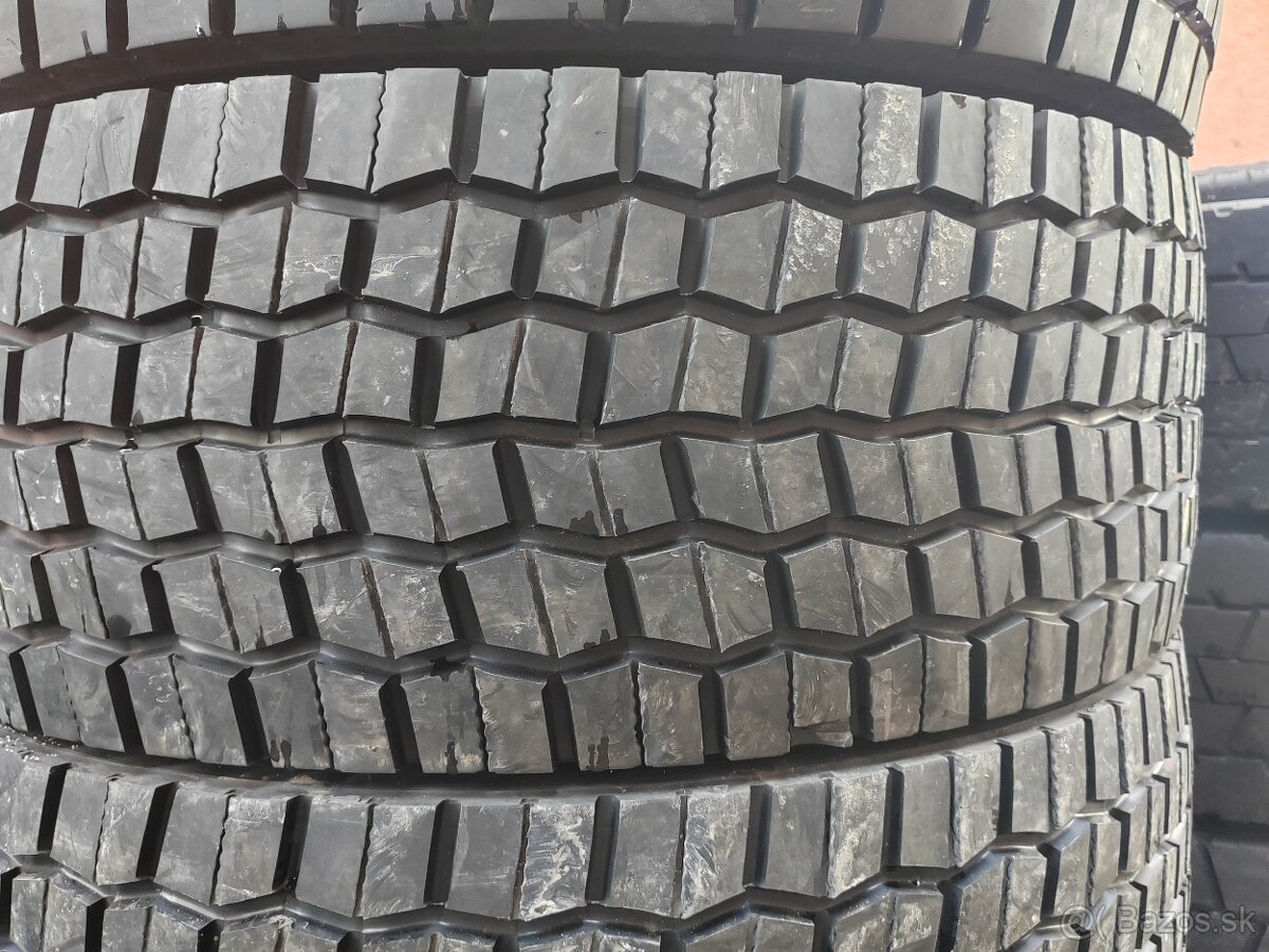 • 315/70 R22,5 Hankook - 3