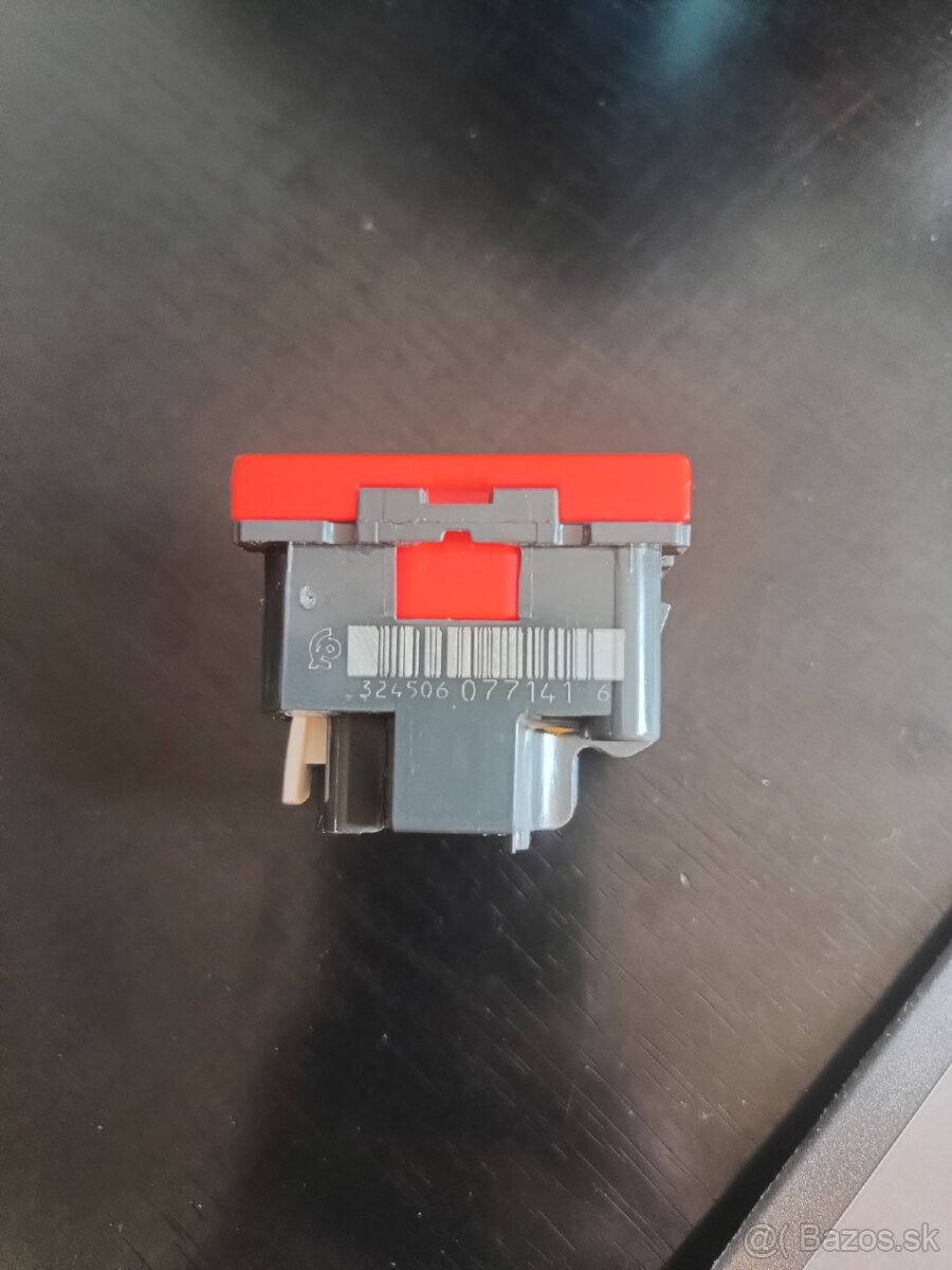 Zásuvka Mosaic 2P+T, 2 moduly, červená - 077141 - 3