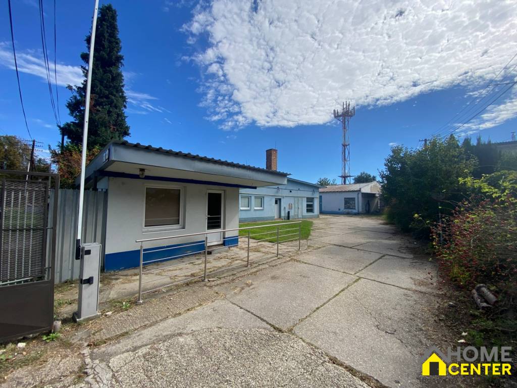 NA PREDAJ: PREVÁDZKOVÝ AREÁL, 8817 m2, KOMÁRNO - 3