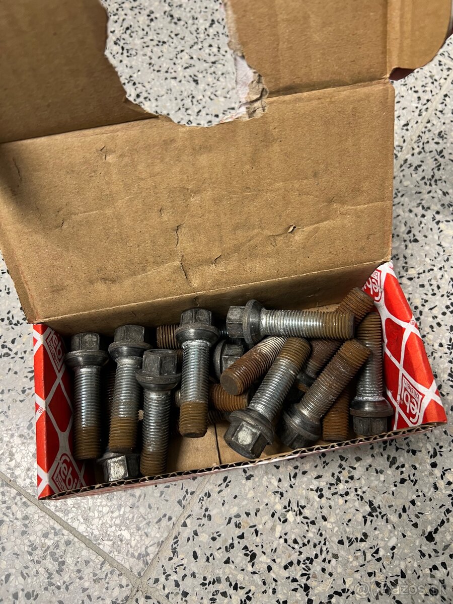 Rozširovacie podložky 5x112 a predĺžené skrutky - 3