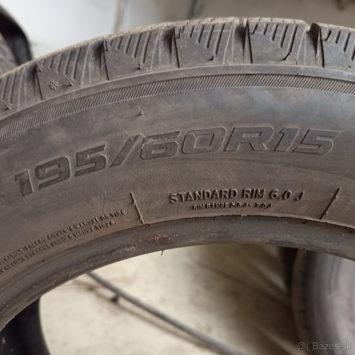 195/60R15 - 3
