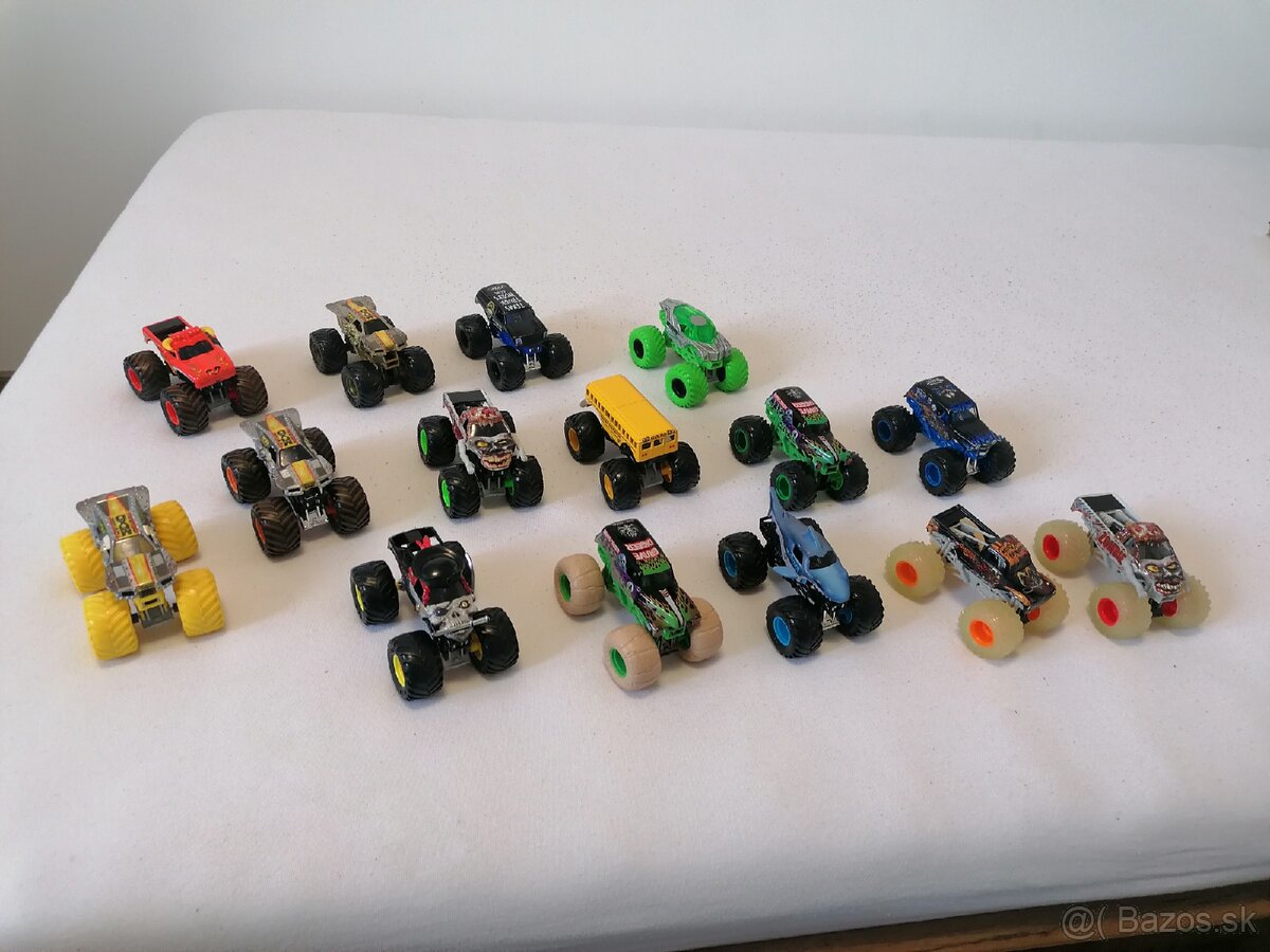 Hot Wheels MONSTER JAM - 3