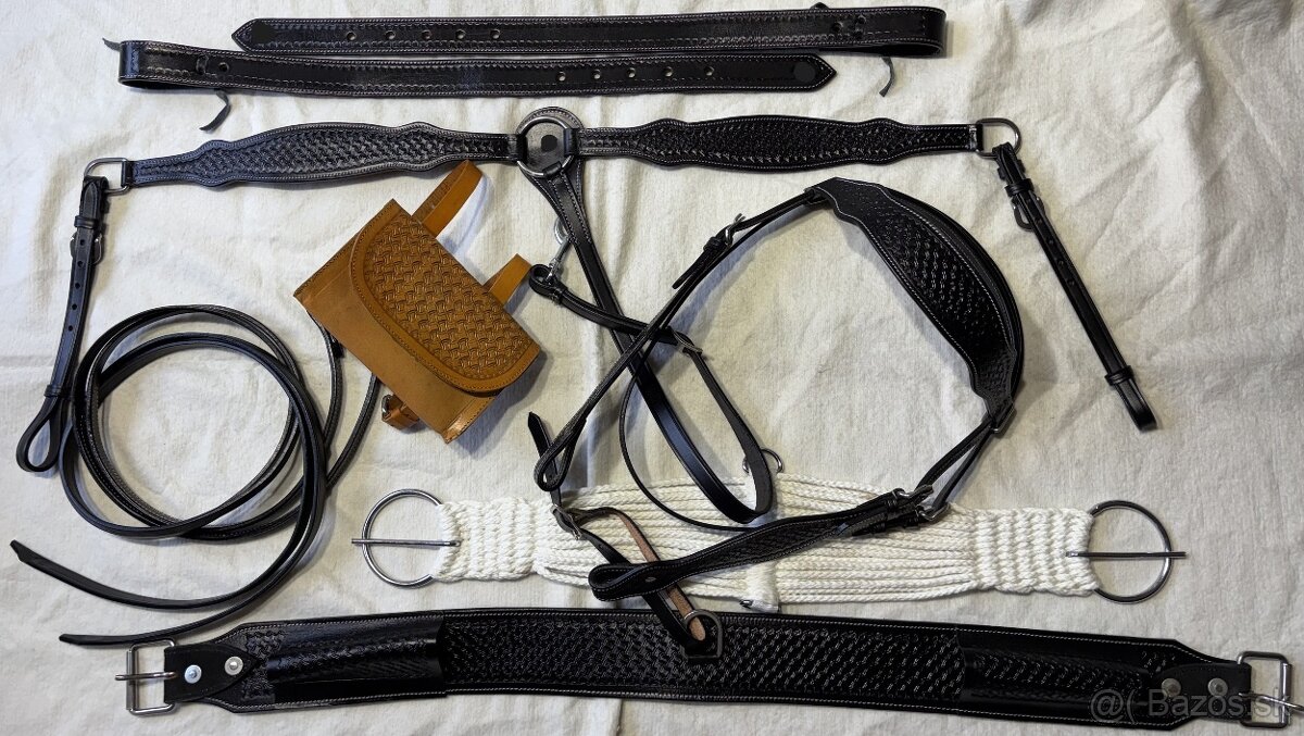 Westernový sedlový komplet 26) černé oválné krátké široké - 3