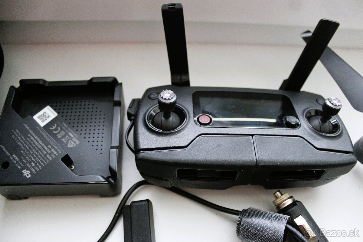 Predám dron DJI Mavic Pro - 3