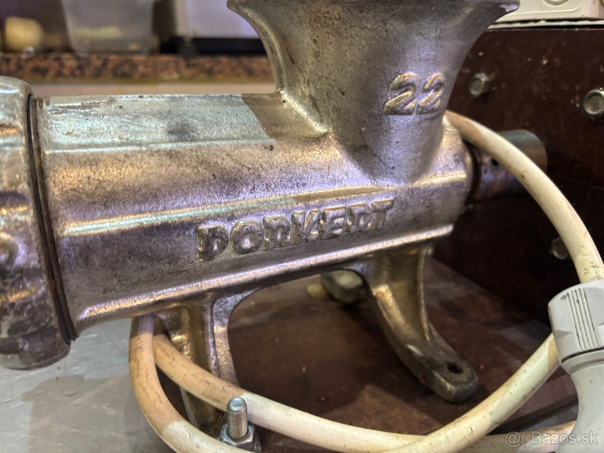 Predam silny mlyncek na maso na 400V - 3