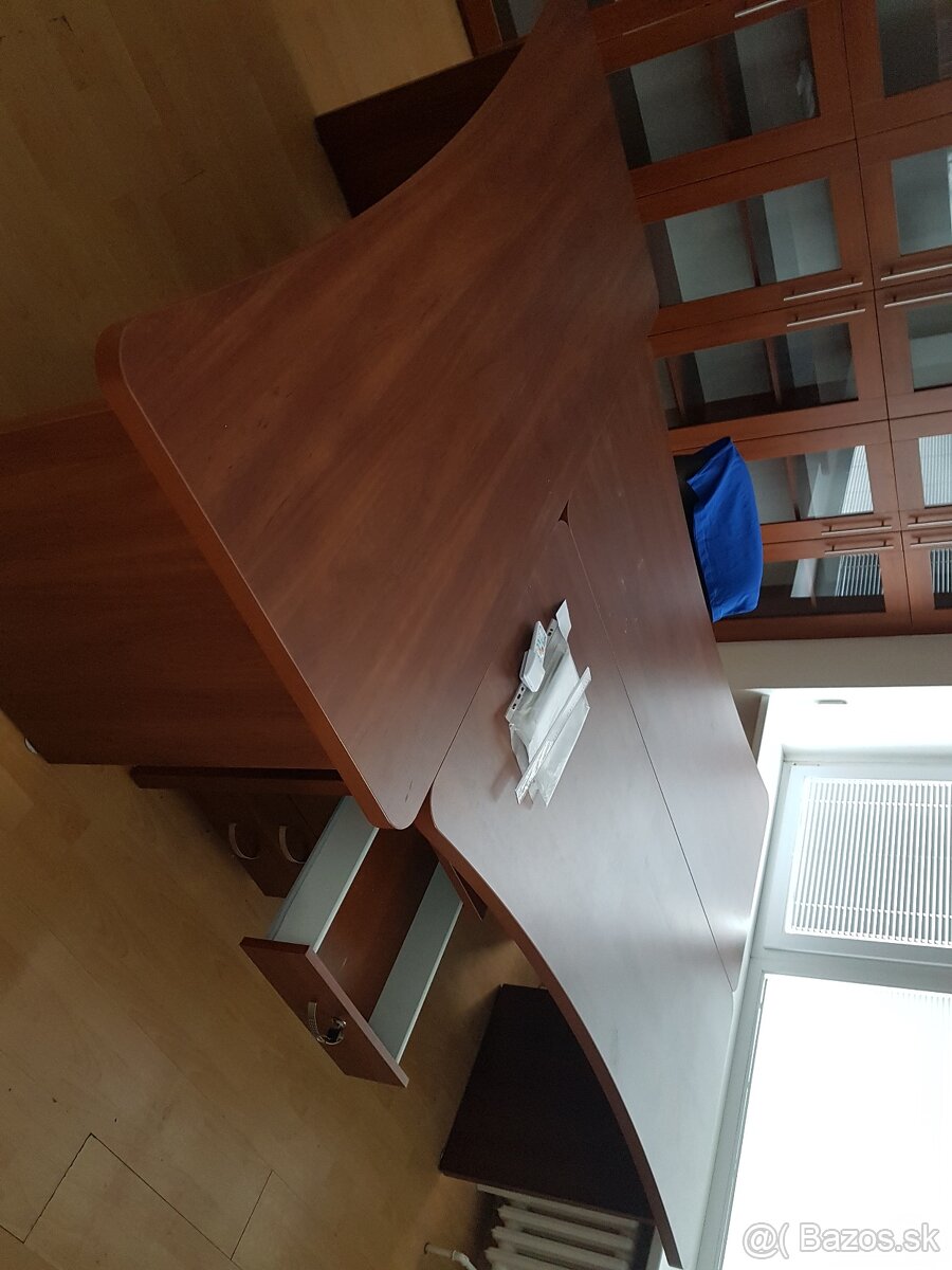 predam kancelarsky nabytok kniznica stoly - 3