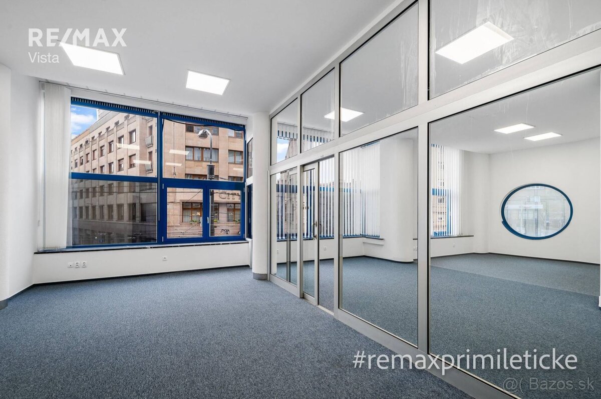 Kancelárske priestory s výhľadom na staré mesto - 3