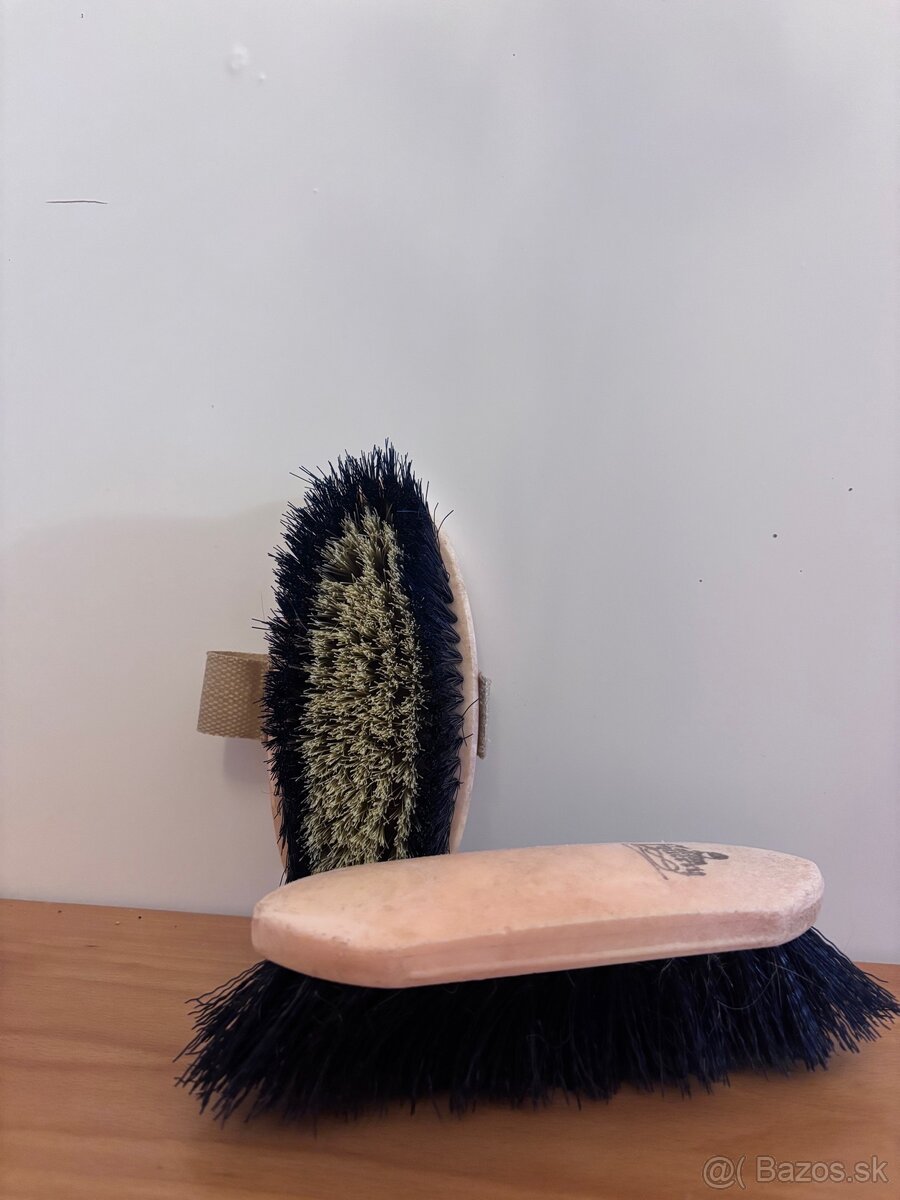 čistiace potreby na koňa - 3