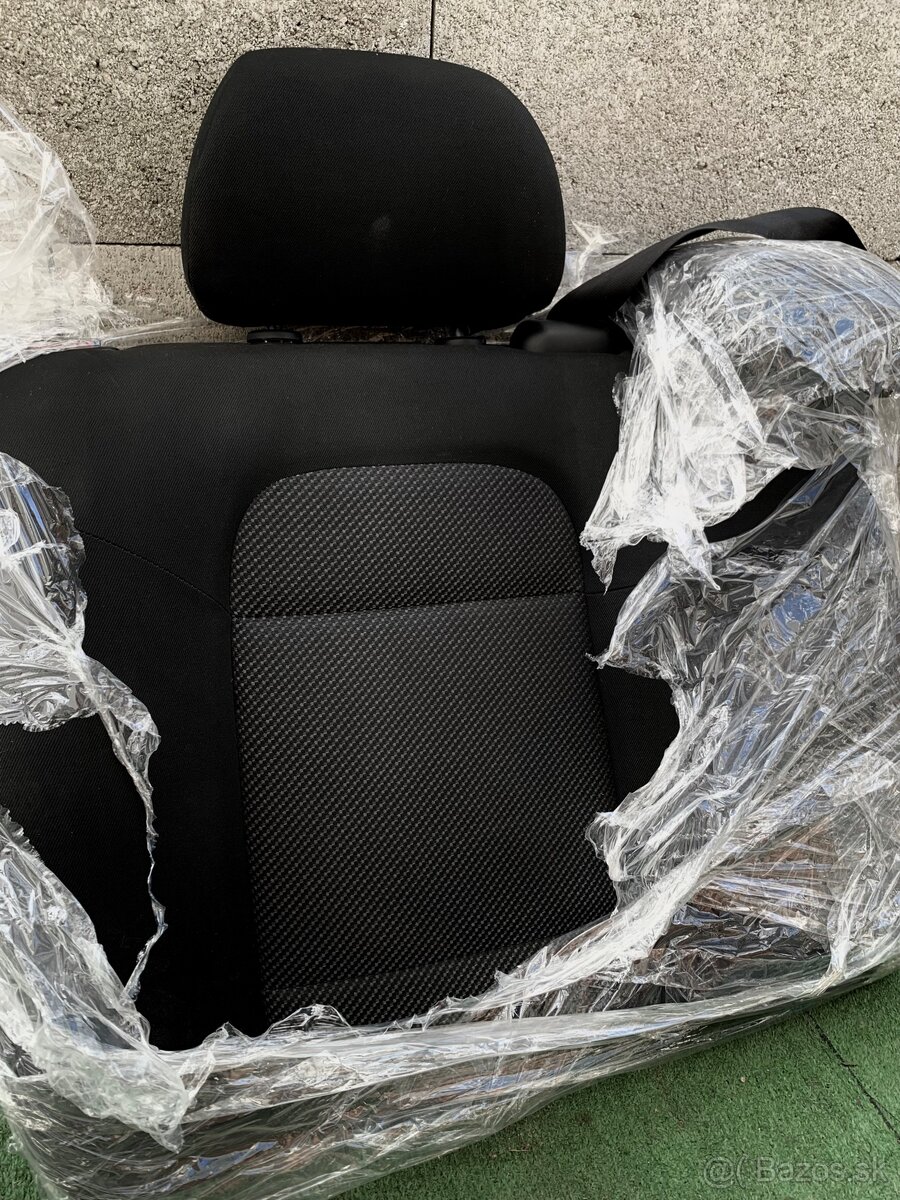 Škoda fabia 1. sedačky - 3