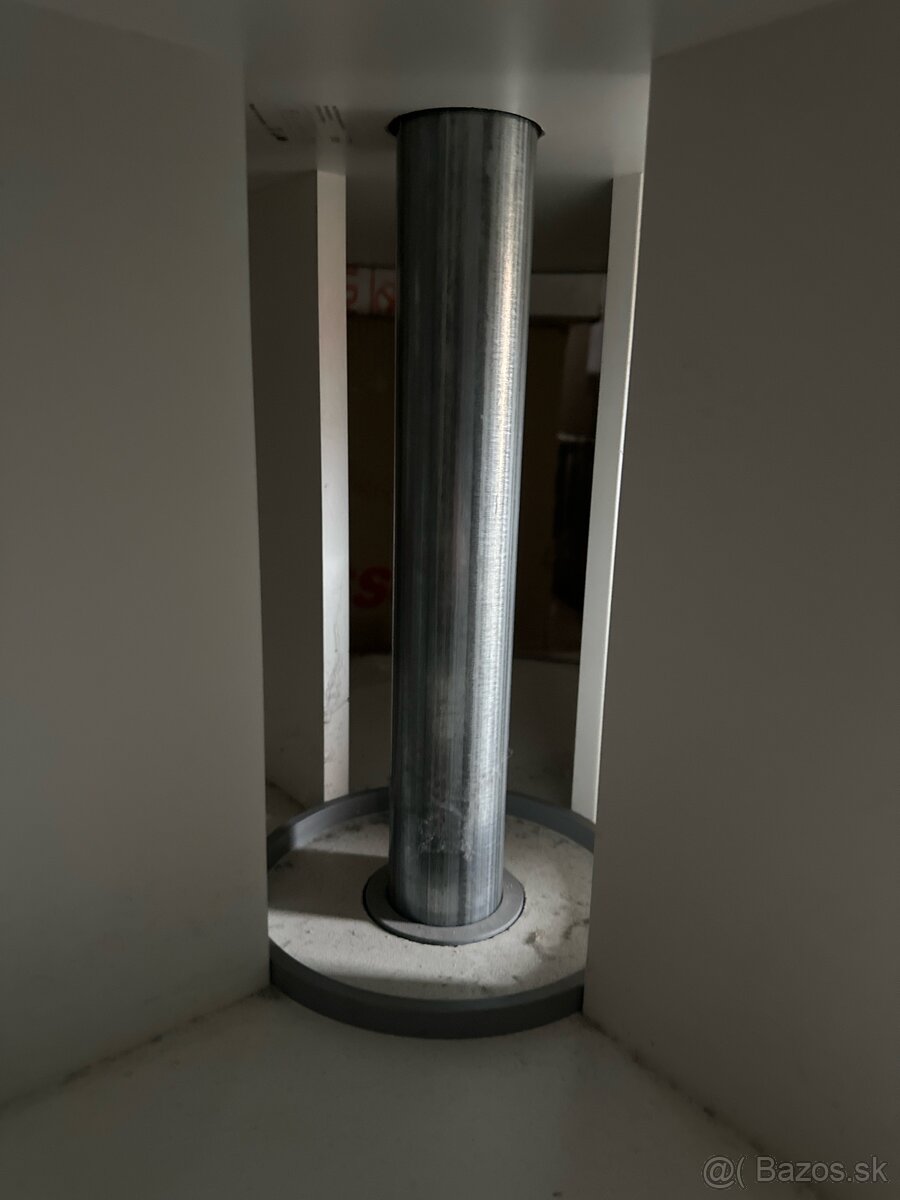 Starý biely otočný regál - 3