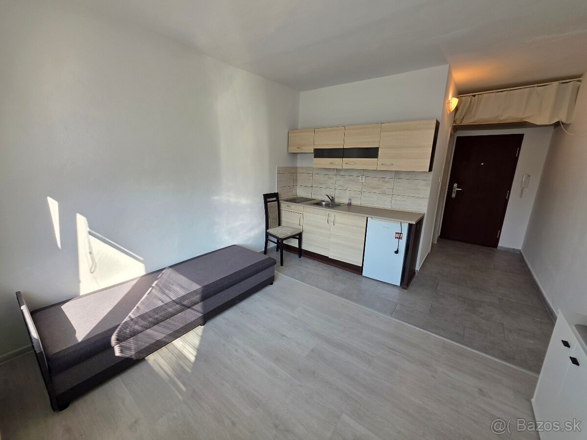 zariadena garsonka, Dubnica nad Váhom. - 3