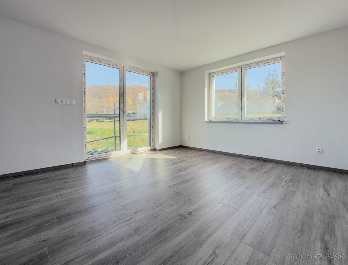 NA PREDAJ - 4 - IZBOVÝ RODINNÝ DOM KOŠECA - NOZDROVICE - 3