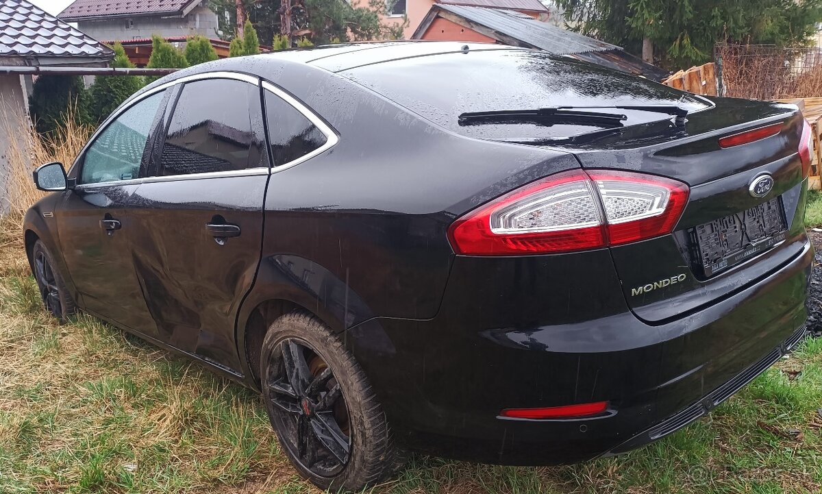Zadný nárazník Ford Mondeo mk4 facelift 2011 - 3