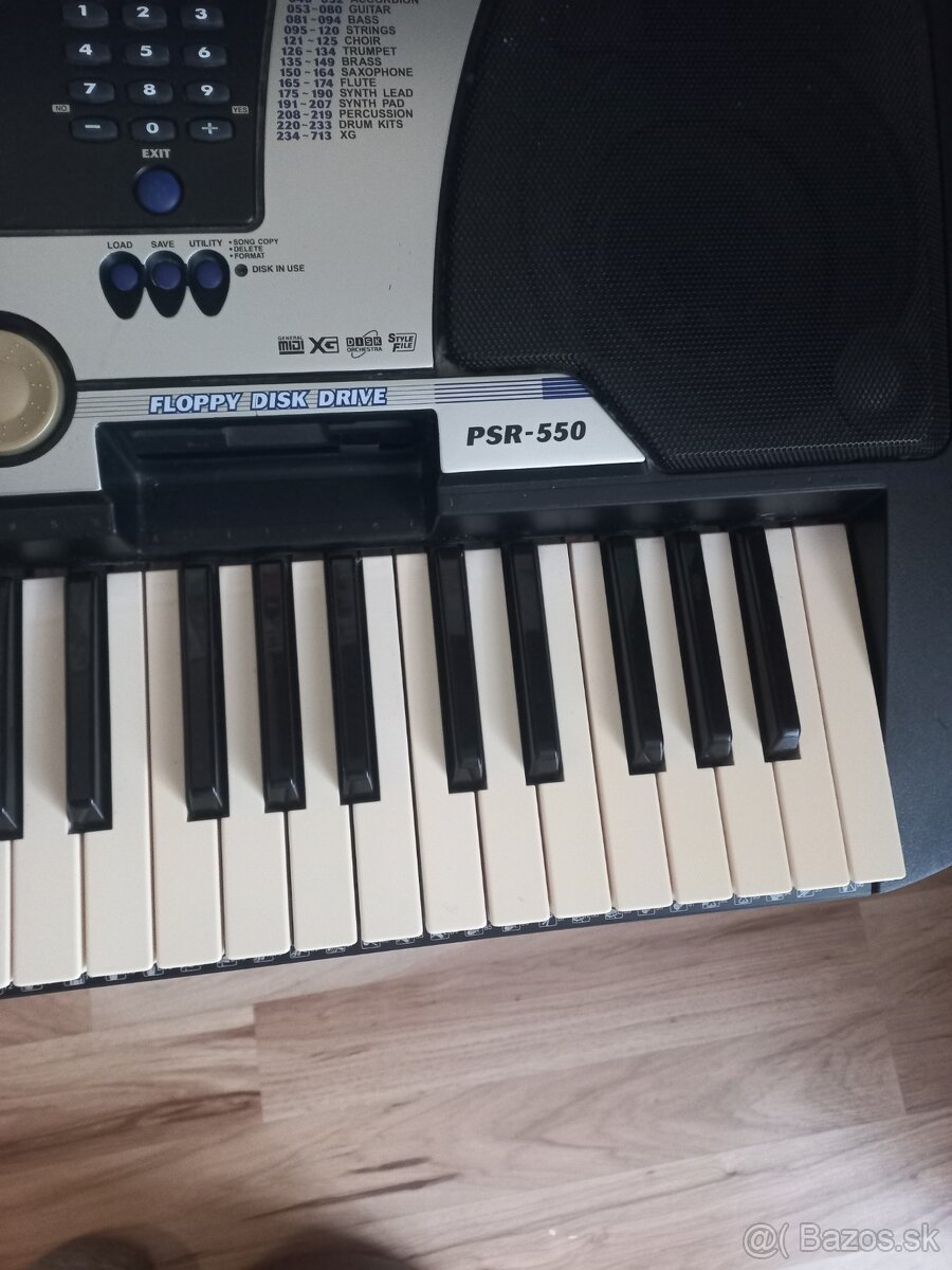 Yamaha psr 550 - 3