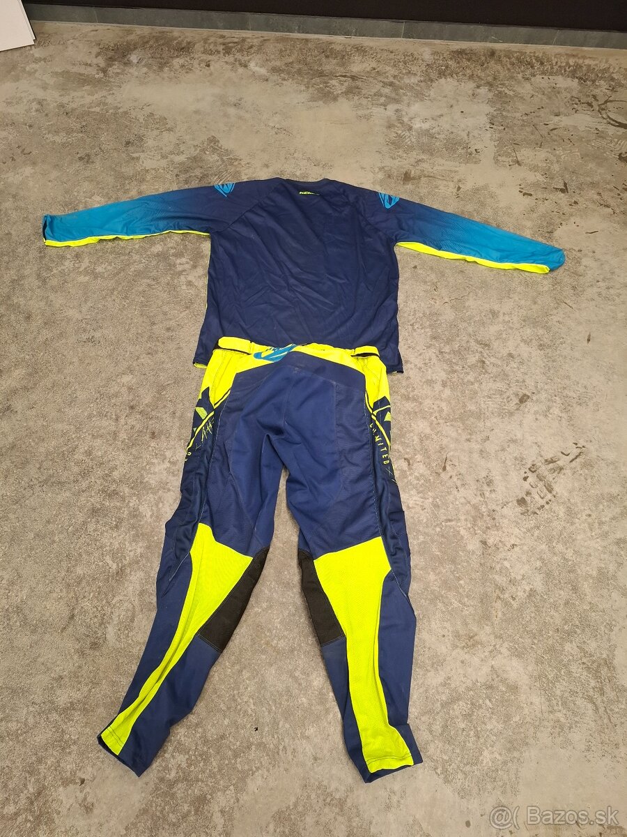 Dres a nohavice kenny - 3