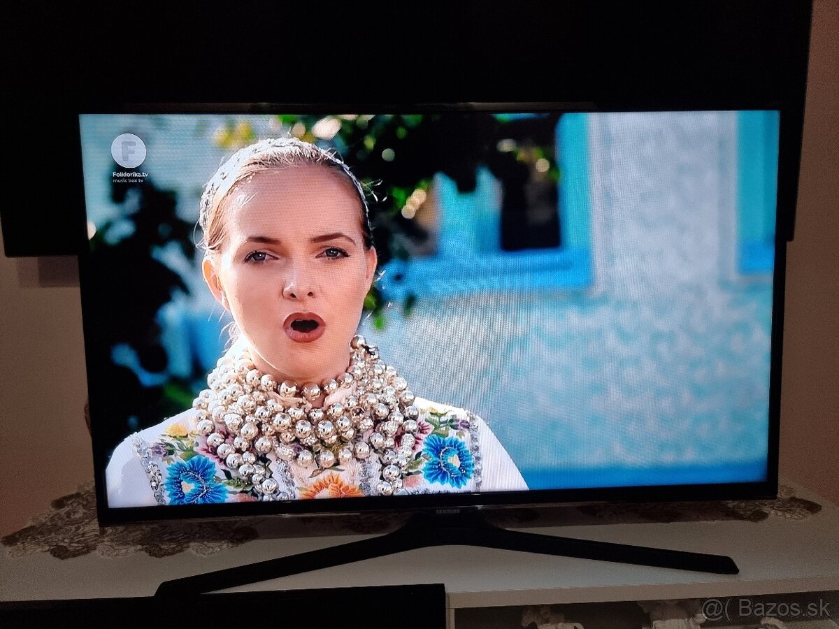 Predám LED TV SAMSUNG UE32F4000AW HD - 3