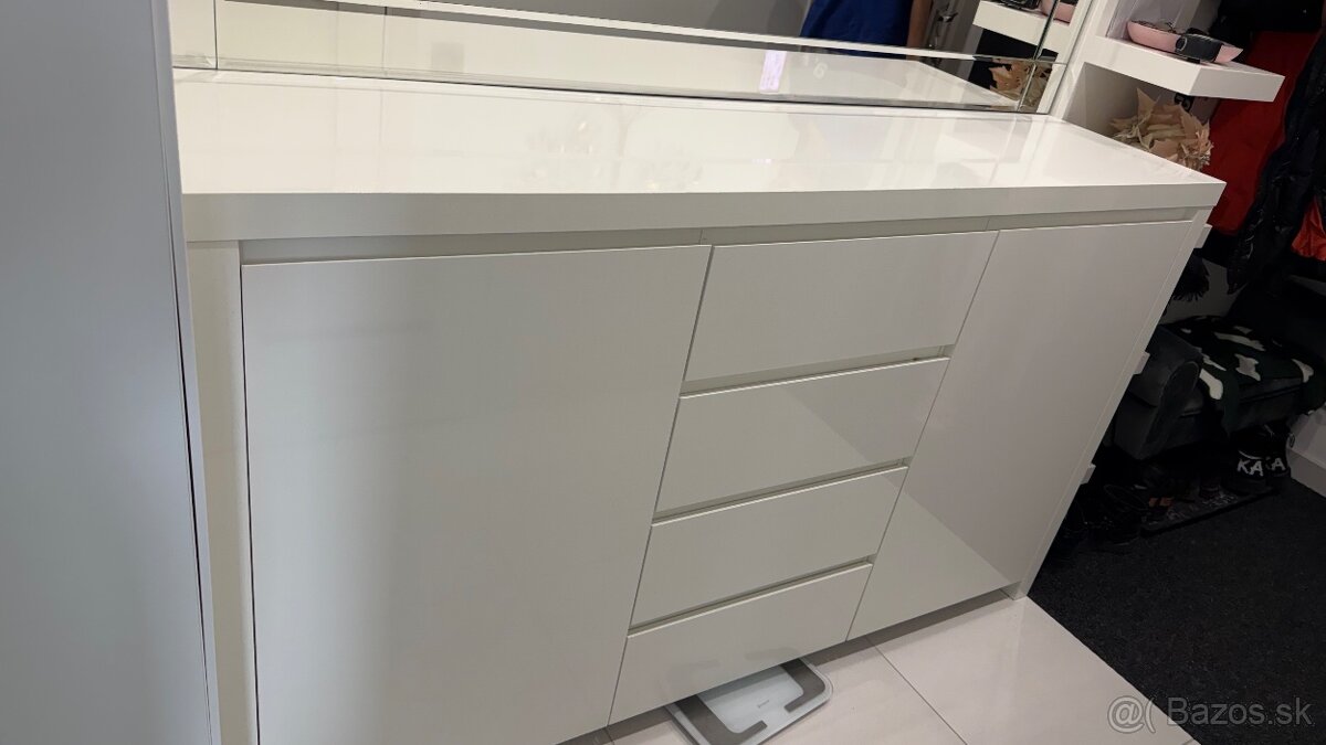 Biela veľká lesklá komoda - 3