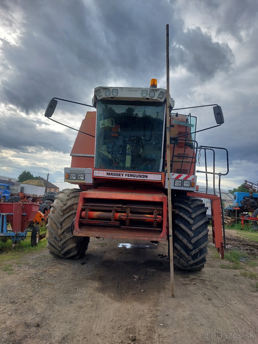 Kombajn MASSEY FERGUSON 40 RS - 3