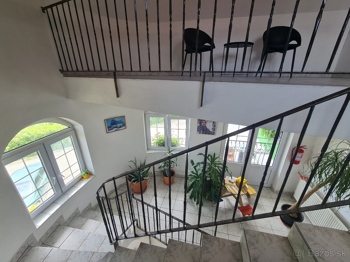 REZERVOVANE -OILKA: NA PRENÁJOM VEĽKOMETRÁŽNY 2-IZBOVÝ BYT - 3