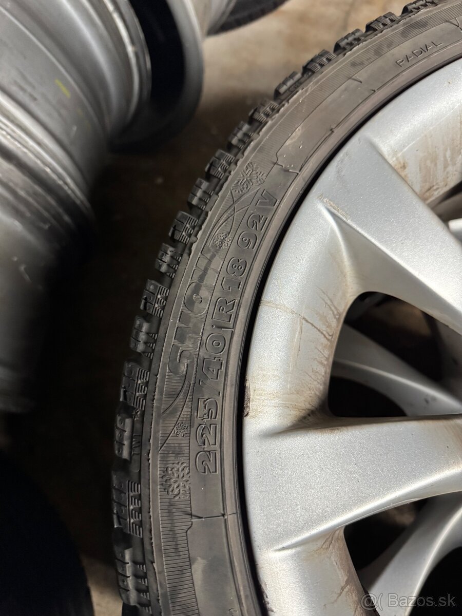 BMW styling M217 V-spoke 225/40 r18 - 3