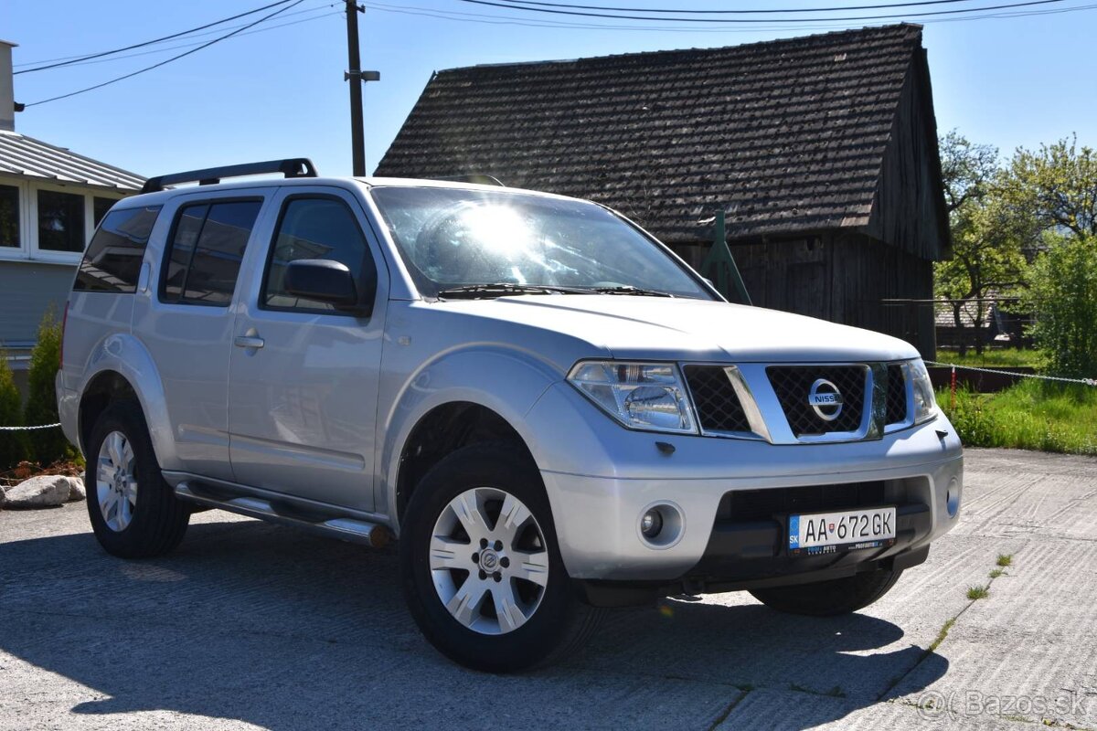 Nissan Pathfinder 2.5 dCi terénne - 3