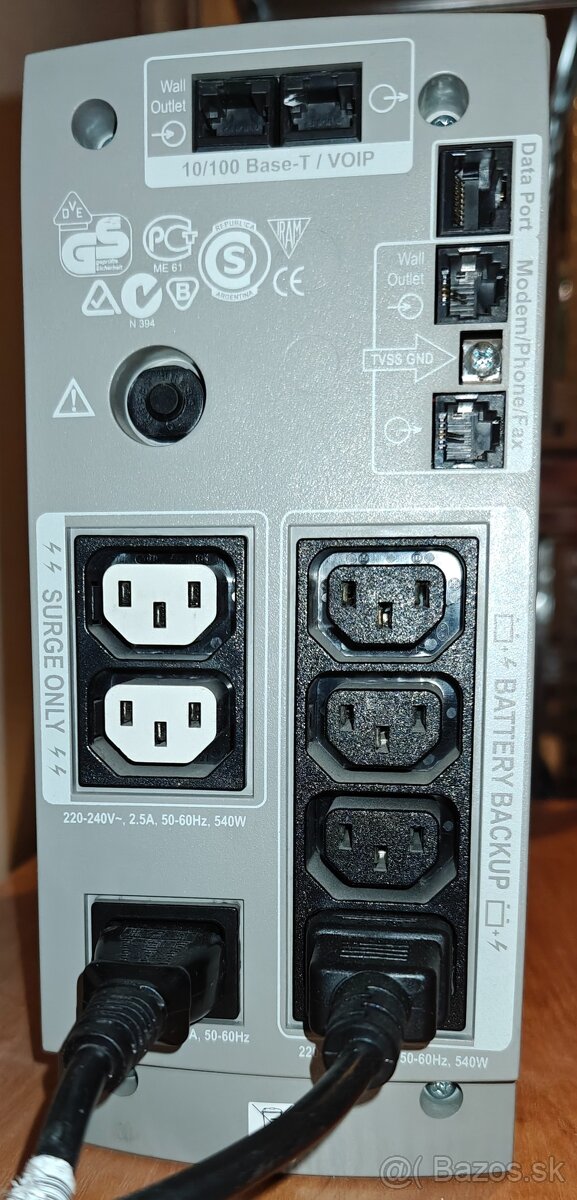 APC backUPS 800 RS - Záložný zdroj - 3