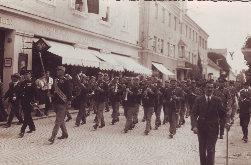 Odznak pluku Hochu-und-deutschmeister Nr. 4 - 3