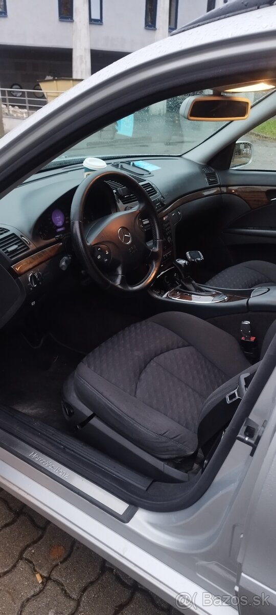 Mercedes w211 E220 CDI 110 kw 2003 rok - 3